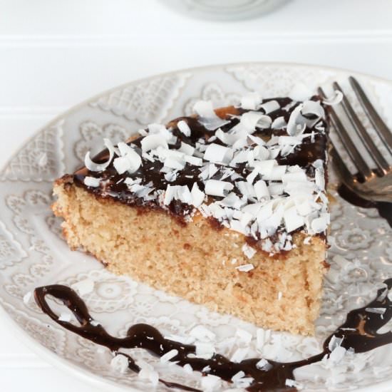 Dreamy Vanilla Vegan Cake