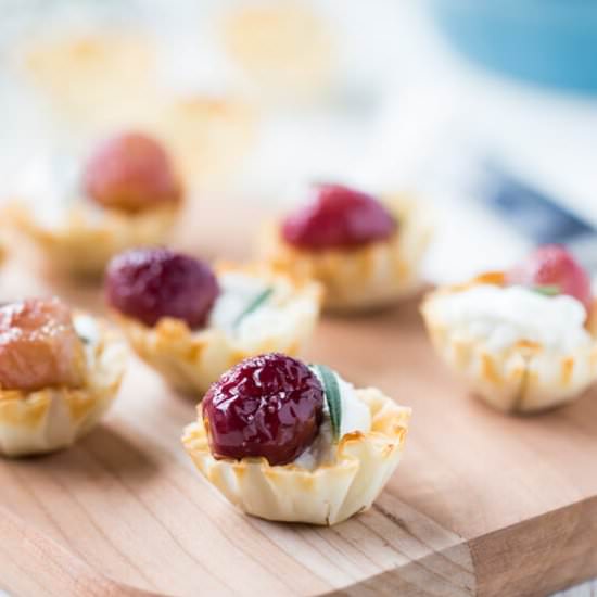 Roasted Grapes and Goat Cheese Bite