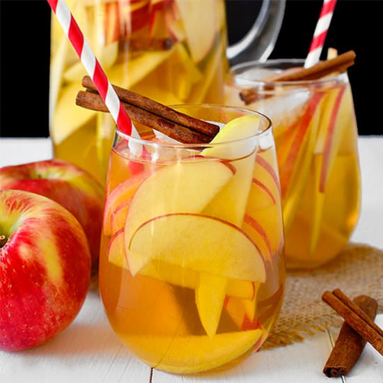 Sparkling Hard Apple Cider Sangria
