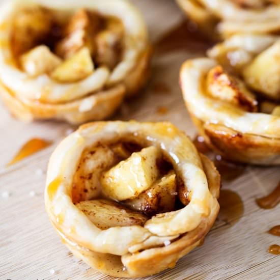 Salted Caramel Apple Pie Bites