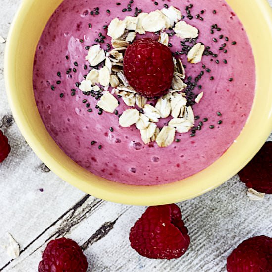Raspberry Smoothie Bowl