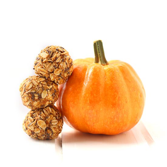 Pumpkin Spice Oatmeal Energy Balls