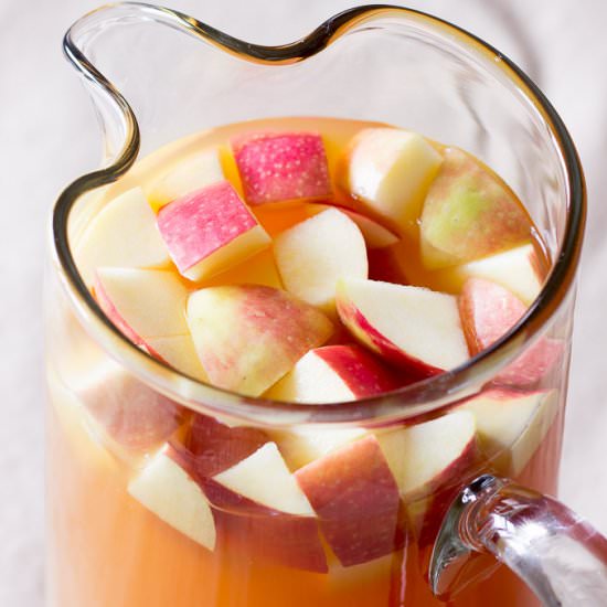 Caramel Apple Sangria