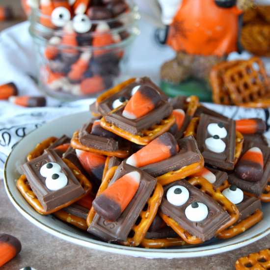Candy Corn Chocolate Pretzel Bites