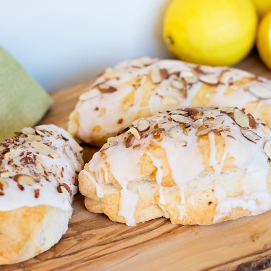 Lemon Almond Scones