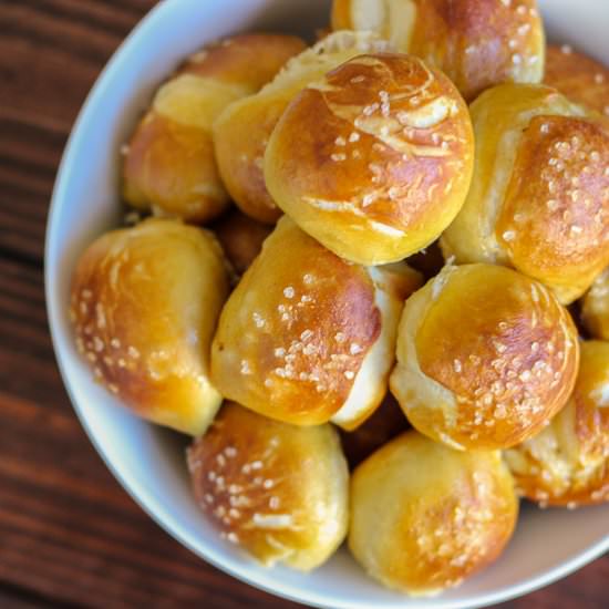 Gouda Stuffed Pretzel Bites