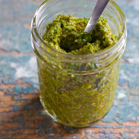 Spinach almond pesto