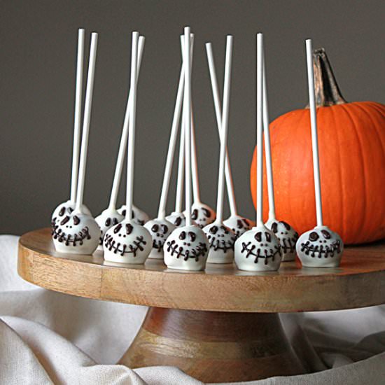 Skeleton Cake pops