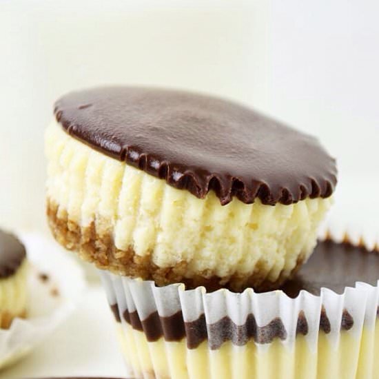 Cheesecakes with Chocolate Ganache