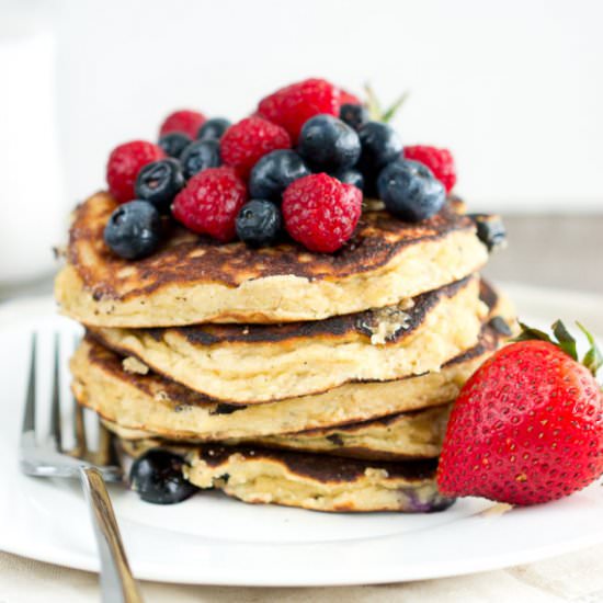 Easy Paleo Banana Pancakes