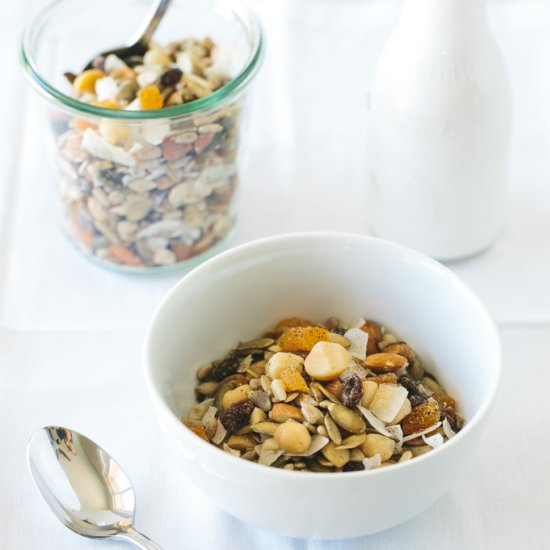 Macadamia Muesli