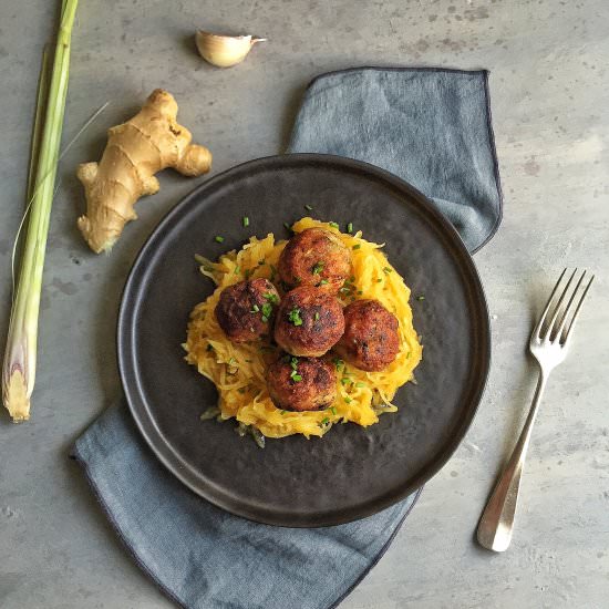 Vietnamese Garlic Spaghetti Squash