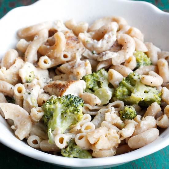 Lighter Chicken Broccoli Mac and Cheese
