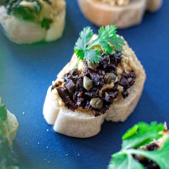 Hummus with Olives