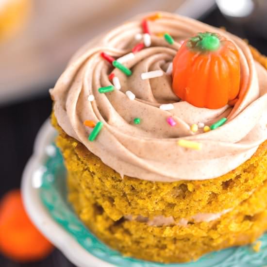 Mini Pumpkin Cakes