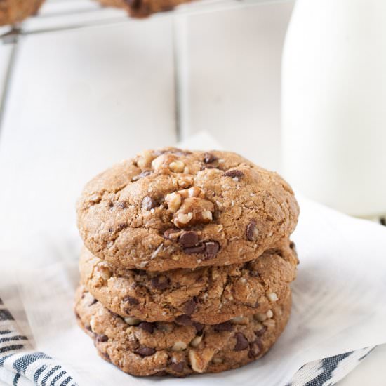 Chocolate Chip Cookies with Walnuts