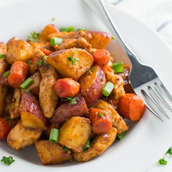 One Skillet BBQ Chicken & Potatoes