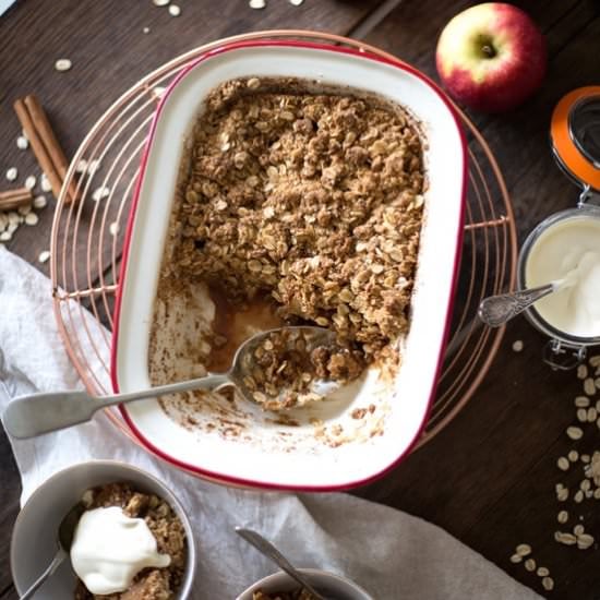 Healthy Apple Oat Crumble