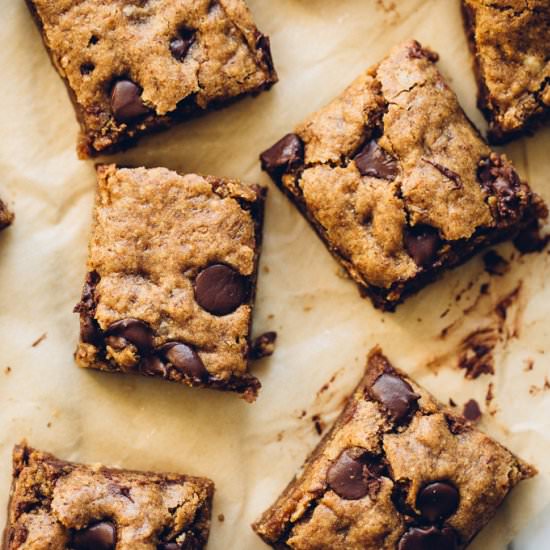 Chocolate Chip Oatmeal Cookie Bars