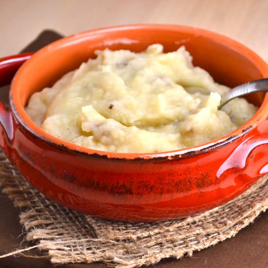 Crock Pot Garlic Mashed Potatoes