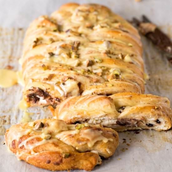 Cannoli Braid