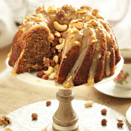 Banana Cake w/ Peanutbutter Frosting
