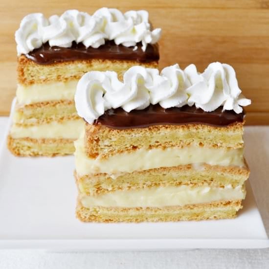 Cake with Vanilla Cream