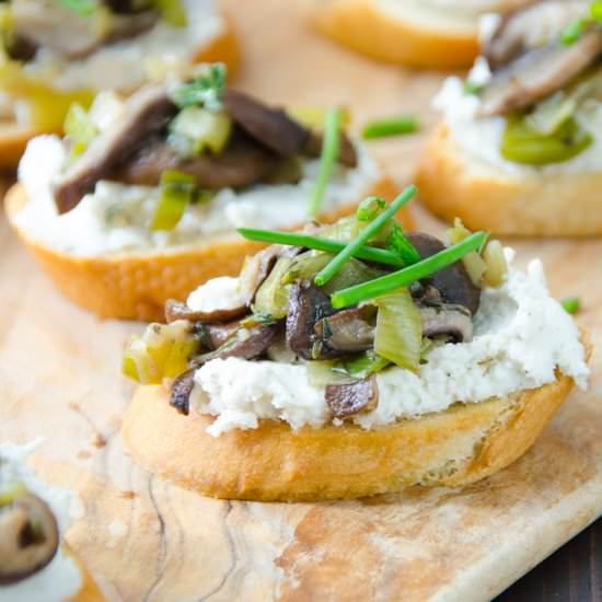 wild mushroom and leek crostini