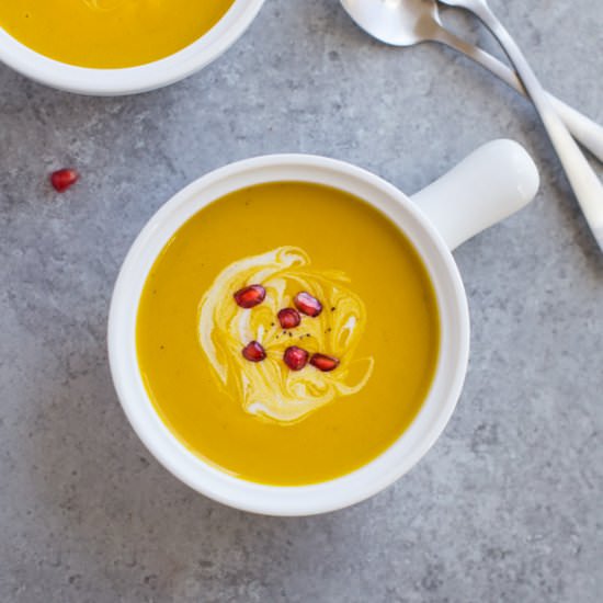 Roasted Acorn Squash Apple Soup