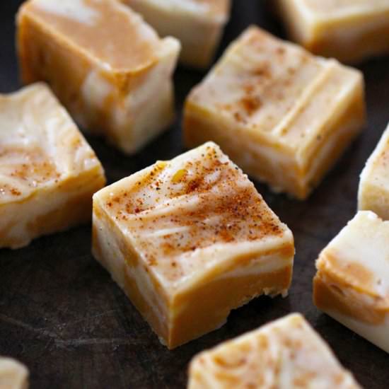 Egg Nog Dulce Fudge Swirl