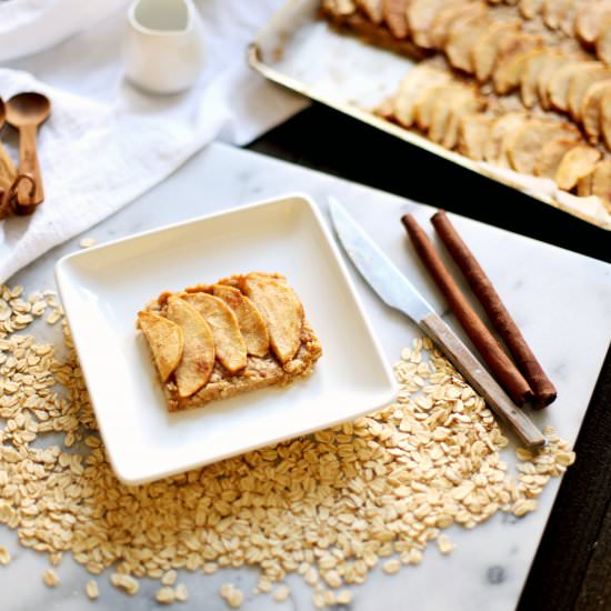 Apple Spiced Oat Bars