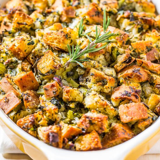 Classic Thanksgiving Stuffing