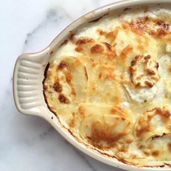 Kohlrabi and Potato Manchego Gratin