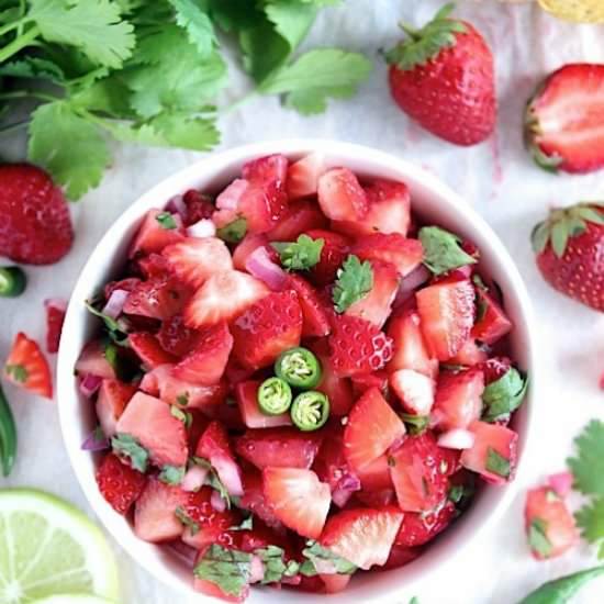 Sweet and Spicy Strawberry Salsa