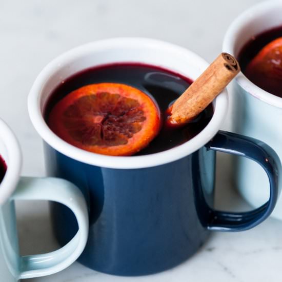 Classic Holiday Mulled Wine