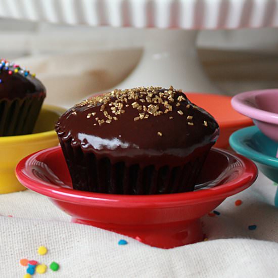 Easy One Bowl Chocolate Cupcakes