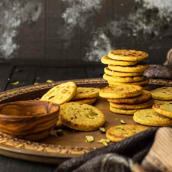 Kaju-Badam Puri