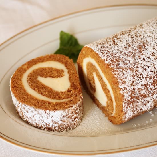 Pumpkin Roll Cake