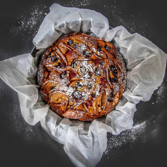 Pear and Berry Cake