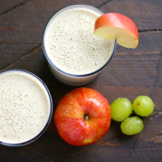 Grape, Apple & Cinnamon Smoothies