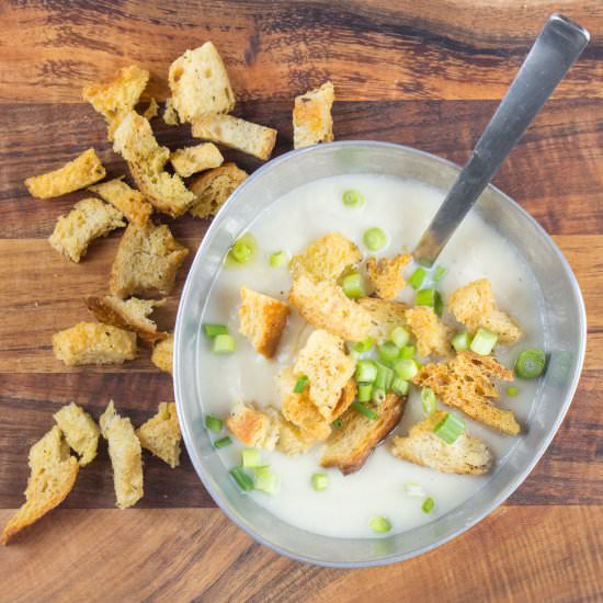 Cauliflower Soup with Croutons