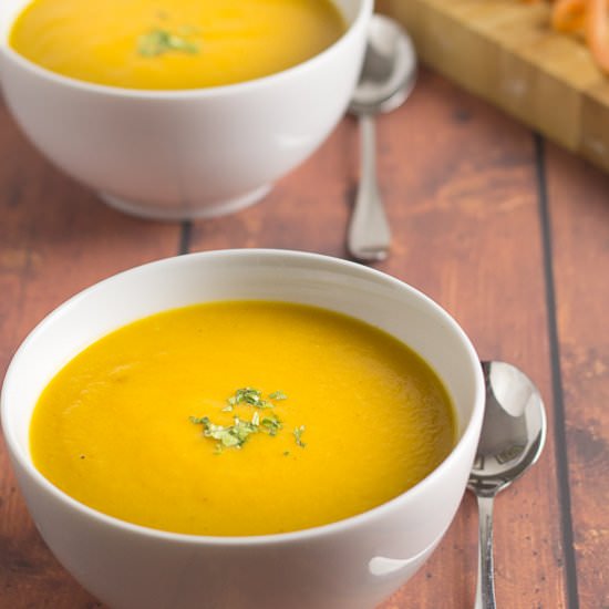 Simple Spiced Carrot Soup