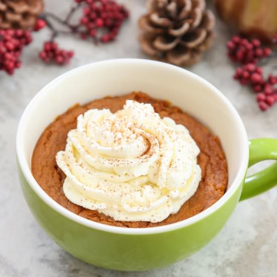 Peanut Butter Pumpkin Pie Mug Cake