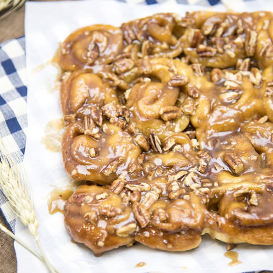Caramel Pecan Cinnamon Rolls