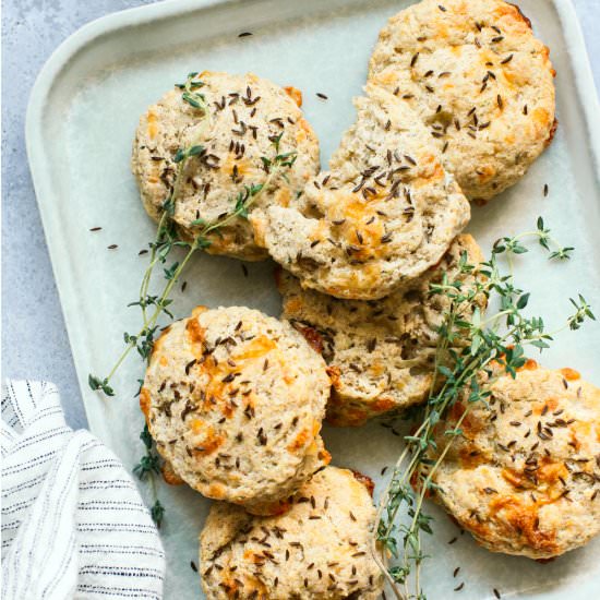 Rye Biscuits with Gouda and Thyme