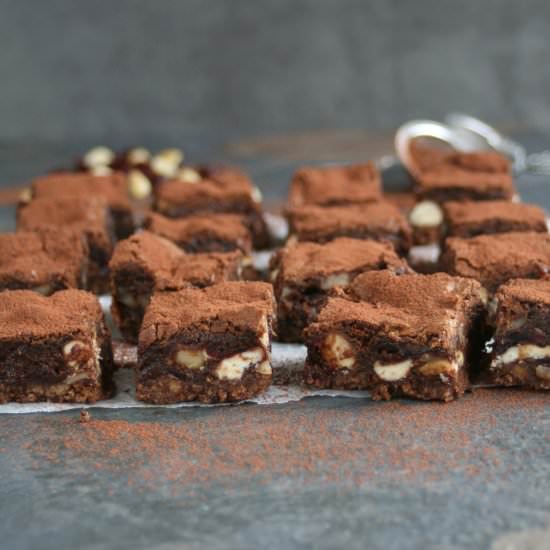 Macadamia Chocolate Squares