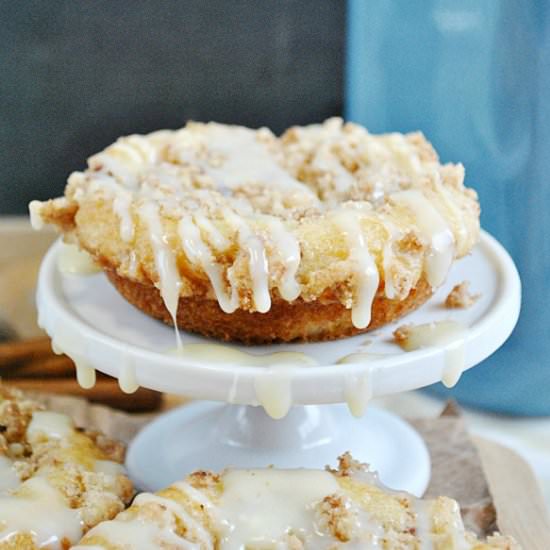 Snickerdoodle Crumble Donuts