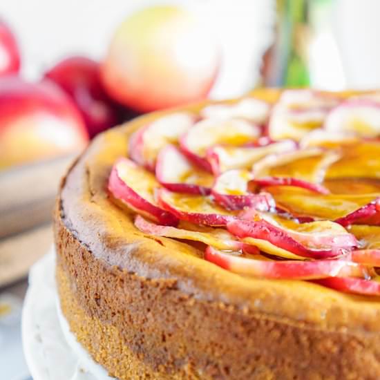 Maple Cheesecake w/ Roasted Apples