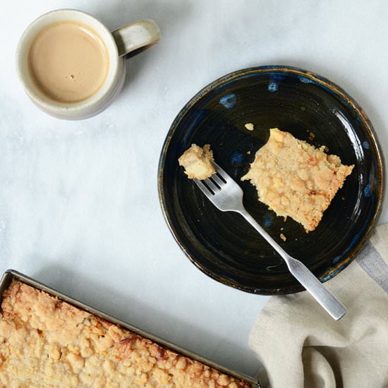 Streusel-Topped Apple Cinnamon Cake
