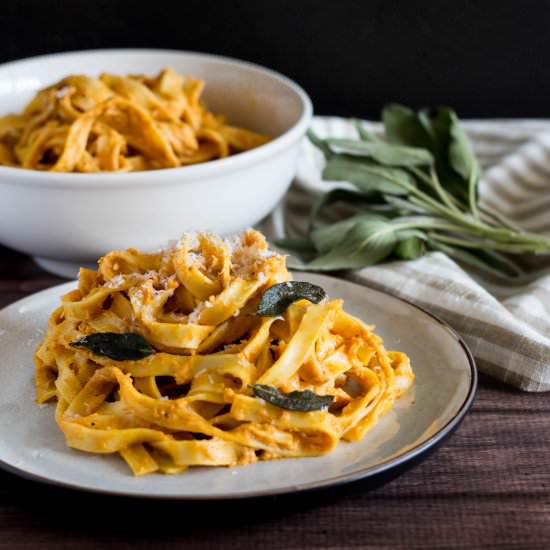 Pasta with Pumpkin Cream Sauce